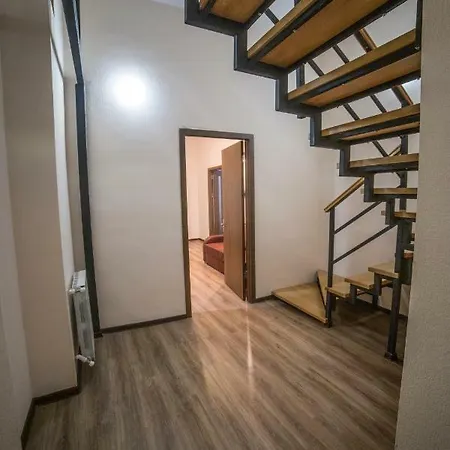 Your Apartment In This City N2 第比利斯 外观 照片