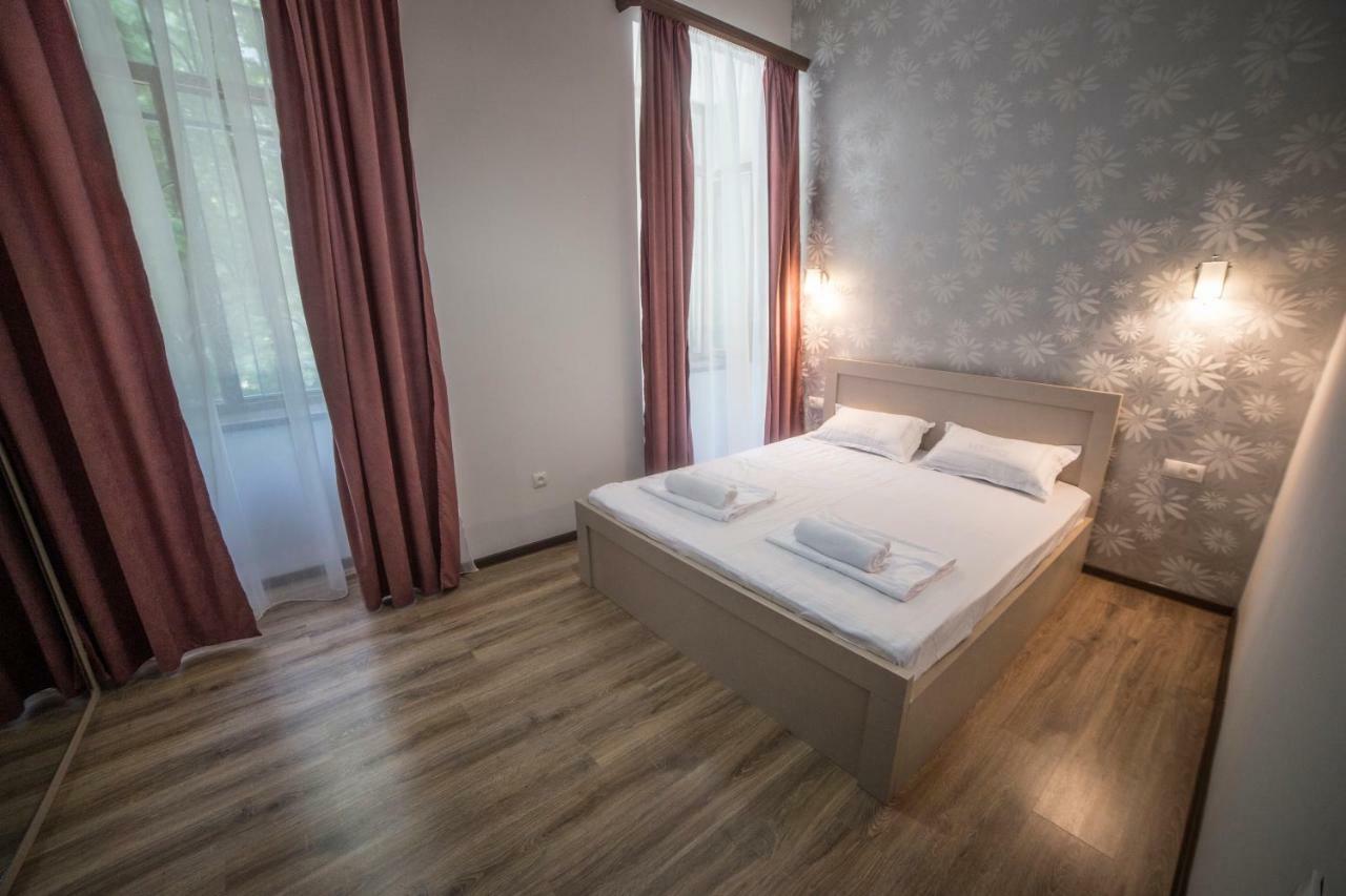 Your In N2 Apartment *